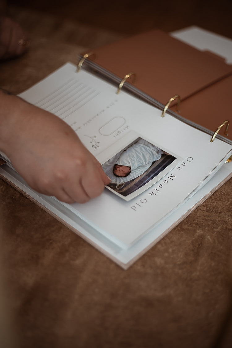 Bebè Journal - Keepsake Baby Book